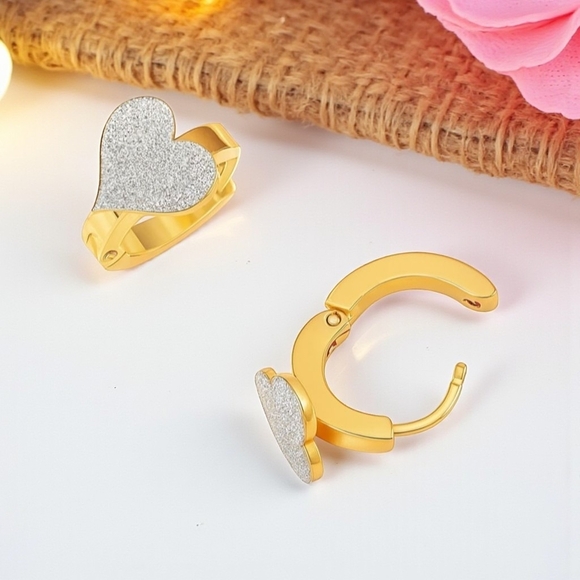 🆕️18K Gold Plated Shimmering Heart Huggie Earrings 💖 Trendy Sparkling Hoops - Picture 10 of 12